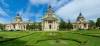 Hungary / Ungarn / Magyarország - Budapest: decorative flower beds in front of Széchenyi baths (photo by P.Gustafson)