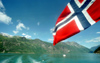 Norway / Norge - Geirangerfjord (Mre og Romsdal): leaving - Norwegian flag (photo by Juraj Kaman)