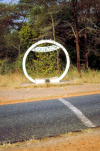 Kampala to Masaka road - Uganda: crossing the Equator - line and circle marking latitude zero - Äquator, Llínea del Ecuador, Chhiah-to-, Ekvator, Keheder, Línia equatorial, Rovník, Cyhydedd, Geografisk ækvator, Äquator, Ekvaator, Ecuador terrestre, Ekvatoro, Ekuatore, Équateur,Evener, Equatoro, Khatulistiwa, Miðbaugur, Equatore, Ikweta, Linea aequatorialis, Pusiaujas, Ekwator, Egyenlíto, Khatulistiwa, Evenaar, Rownik, Päiväntasaaja, Ekwador, Xích dao - photo by F.Rigaud